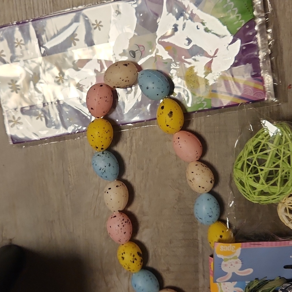 BNWT Easter Bundle Decor Set - Picture 4 of 4